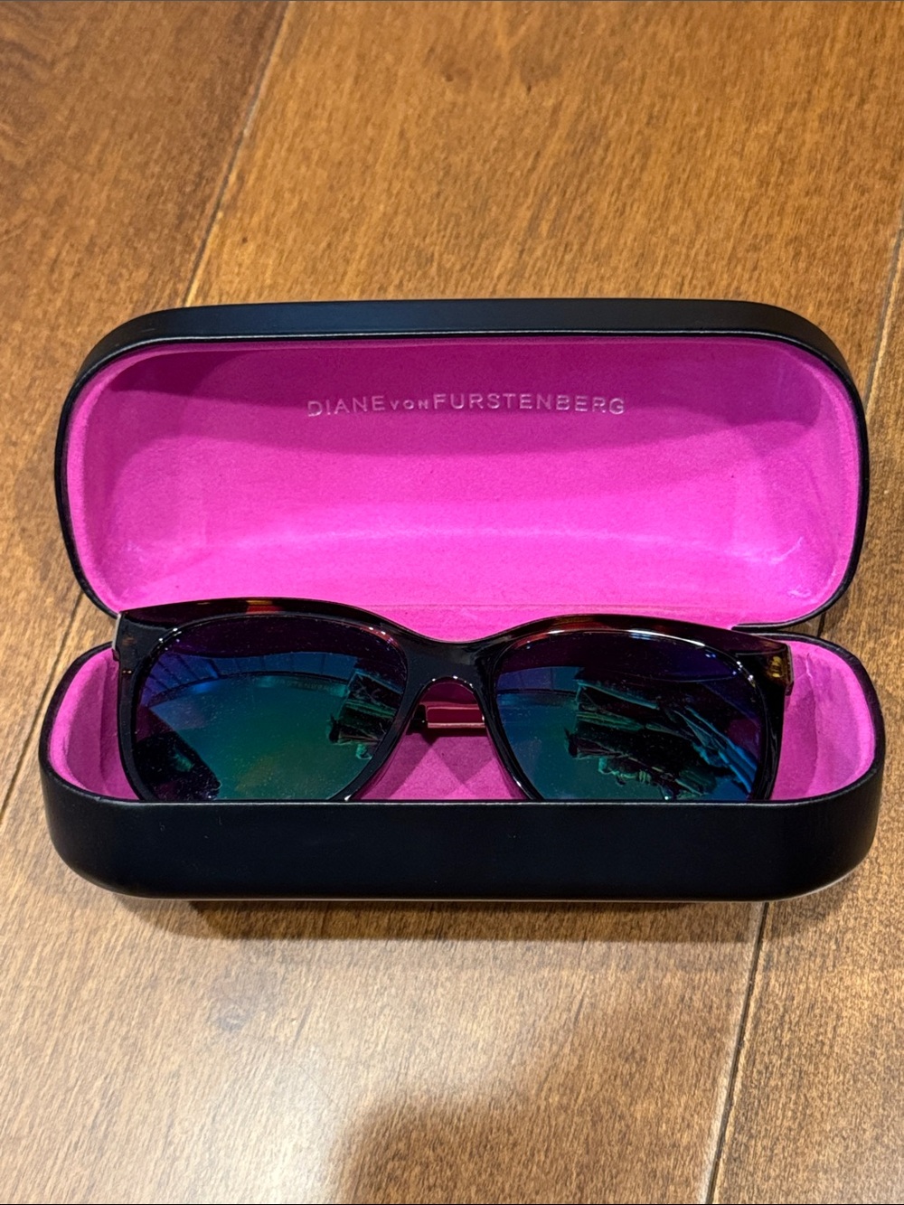 Diane Von Furstenberg Black Sunglasses with Pink Case Lining